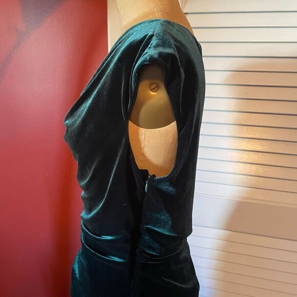 JESSICA HOWARD | velvety dark green dress 8 - Picture 8 of 10